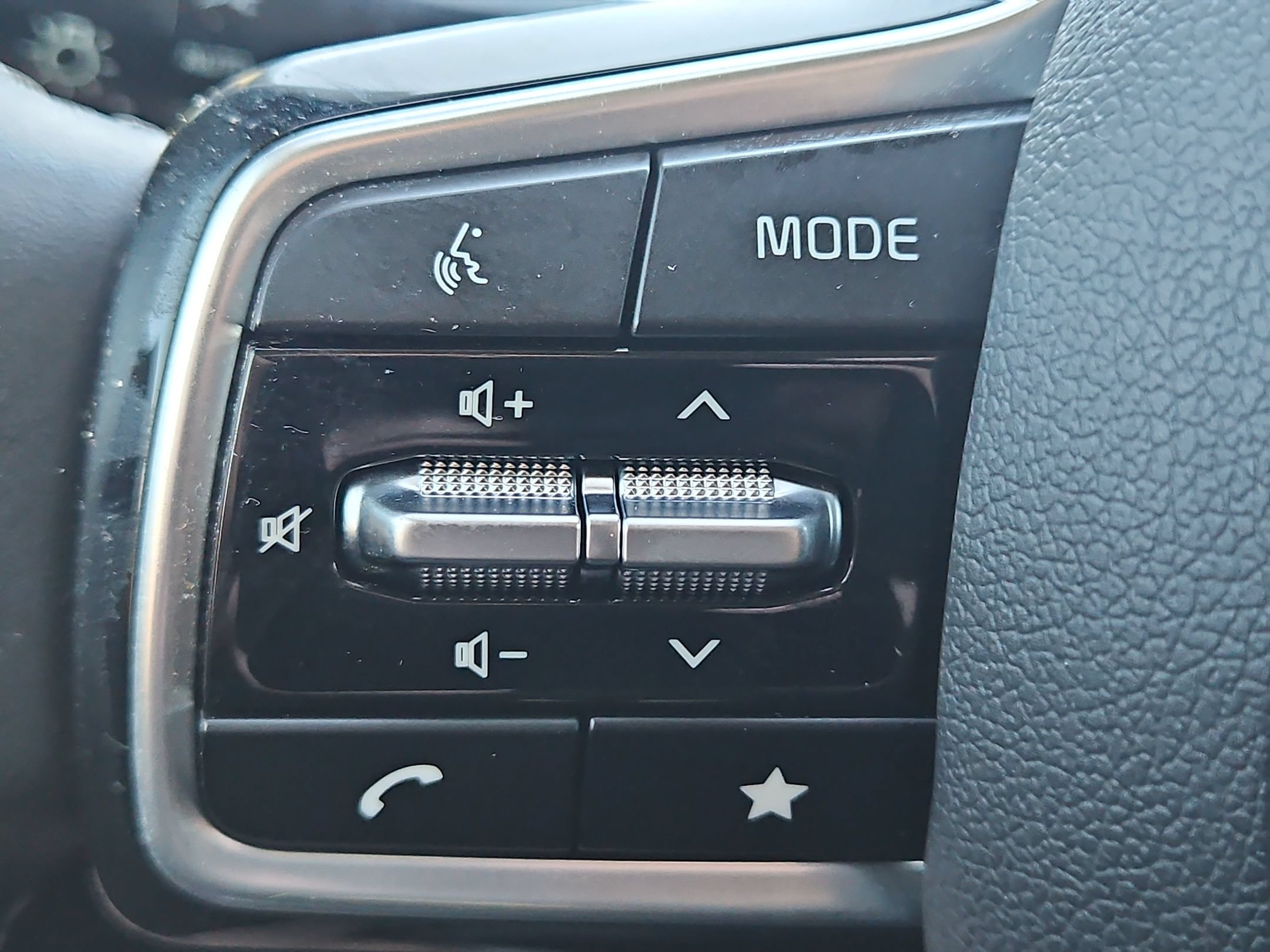 Used 2025 Kia Sorento S w/ Panoramic Sunroof Package FWD image 28