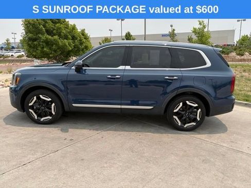 Used 2024 Kia Telluride S w/ S Sunroof Package FWD image 5
