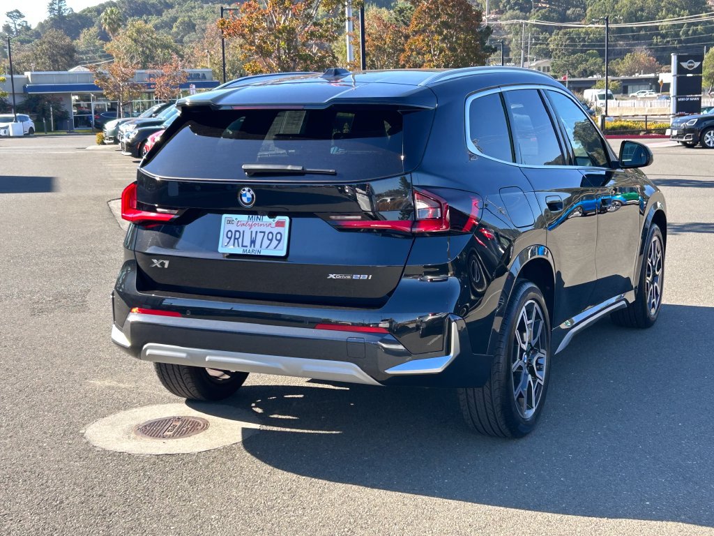 Used 2025 BMW X1 xDrive28i w/ Convenience Package AWD/4WD image 5