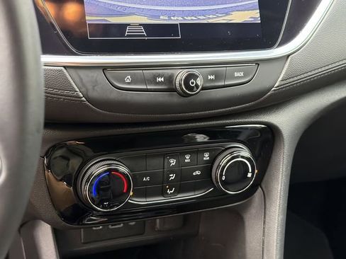 Used 2021 Buick Encore GX Preferred image 22