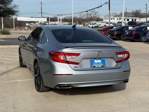 Used 2022 Honda Accord Sport image 3