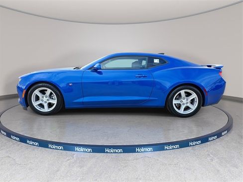 Used 2017 Chevrolet Camaro LT image 9