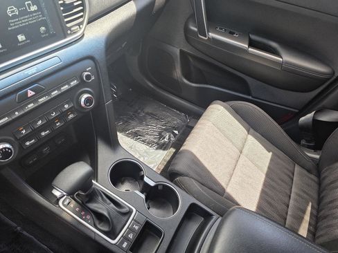 Used 2020 Kia Sportage LX AWD/4WD image 14