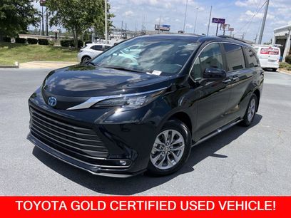 Used 2025 Toyota Sienna XLE w/ XLE Plus Package