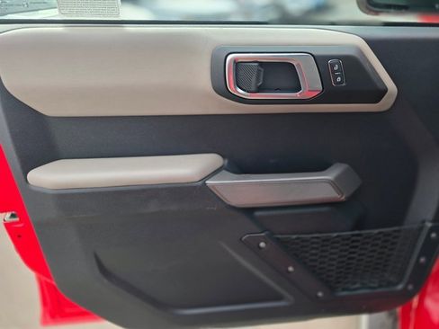 Used 2022 Ford Bronco Wildtrak image 18