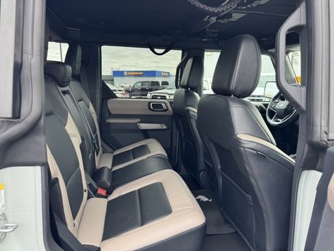 Used 2021 Ford Bronco Wildtrak image 34