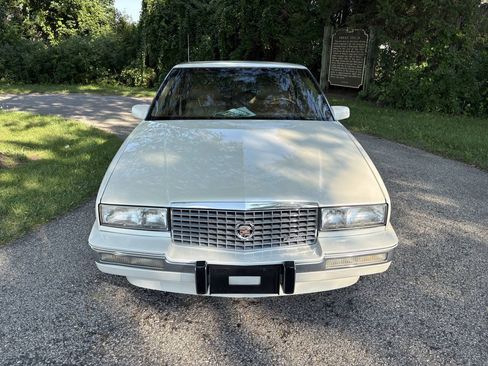 Used 1989 Cadillac Seville FWD image 8
