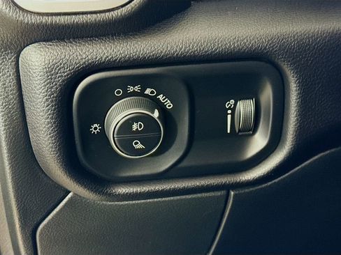 Used 2024 RAM 2500 Big Horn w/ Bed Utility Group image 10