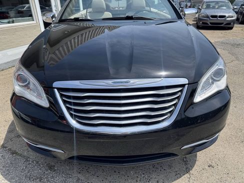 Used 2013 Chrysler 200 Limited FWD image 14