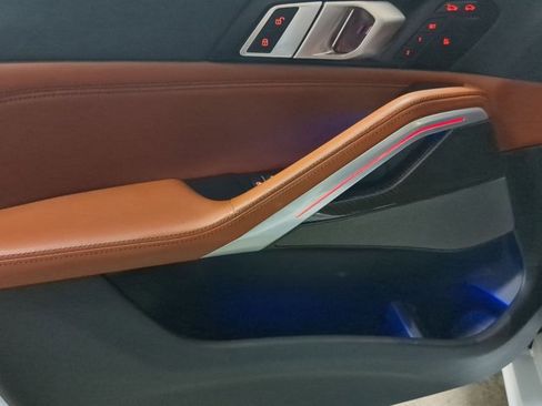 Used 2023 BMW X6 M50i w/ Executive Package image 9