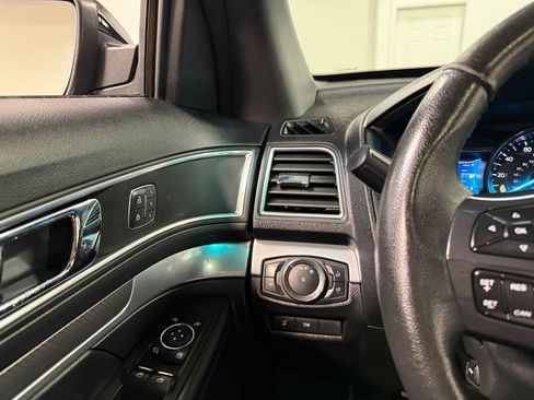 Used 2017 Ford Explorer Sport w/ Equipment Group 401A AWD/4WD image 76