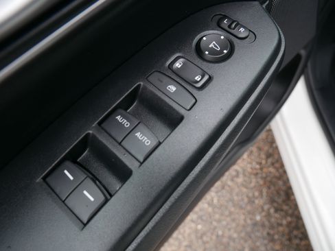 Used 2018 Honda CR-V Touring image 19