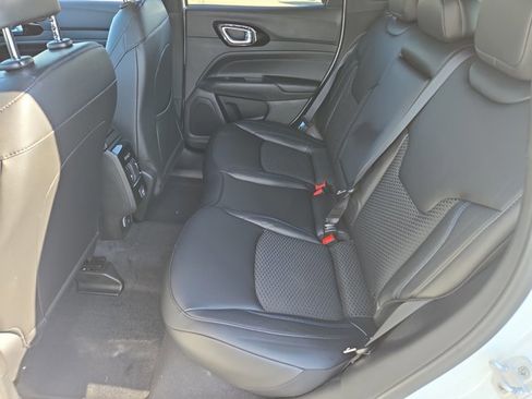 New 2026 Jeep Compass Latitude image 16
