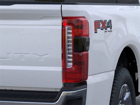 New 2026 Ford F250 Lariat w/ Lariat Premium Package image 20