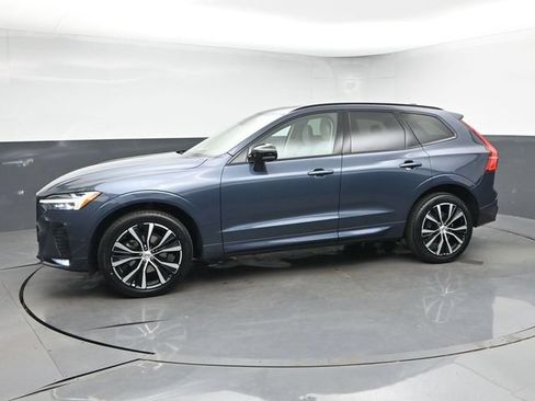 Used 2024 Volvo XC60 B5 Plus w/ Protection Package Premier AWD/4WD image 6