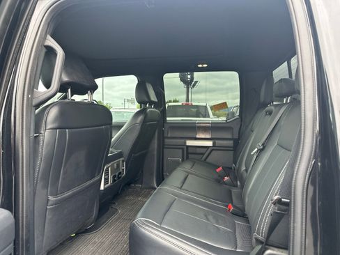 Used 2022 Ford F250 Lariat w/ Black Appearance Package AWD/4WD image 7