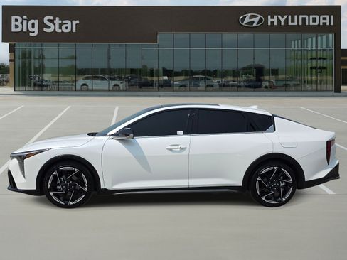 Used 2025 Kia K4 GT-Line w/ GT-Line Premium Package FWD image 2