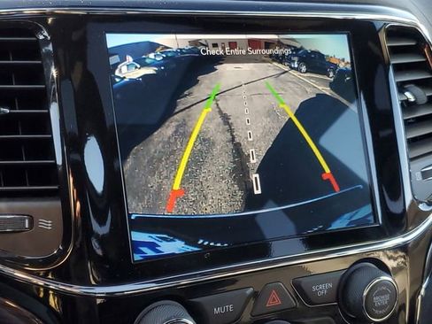 Used 2021 Jeep Grand Cherokee Overland image 27