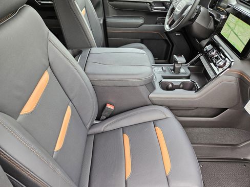 New 2026 GMC Sierra 1500 AT4 w/ AT4 Premium Package AWD/4WD image 10