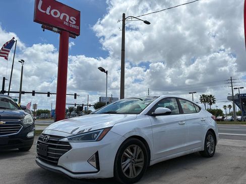 Used 2020 Hyundai Elantra SEL w/ Cargo Package (C1) FWD image 12