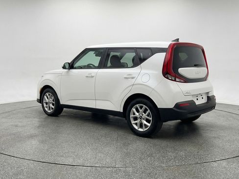 Used 2025 Kia Soul LX w/ LX Technology Package image 6