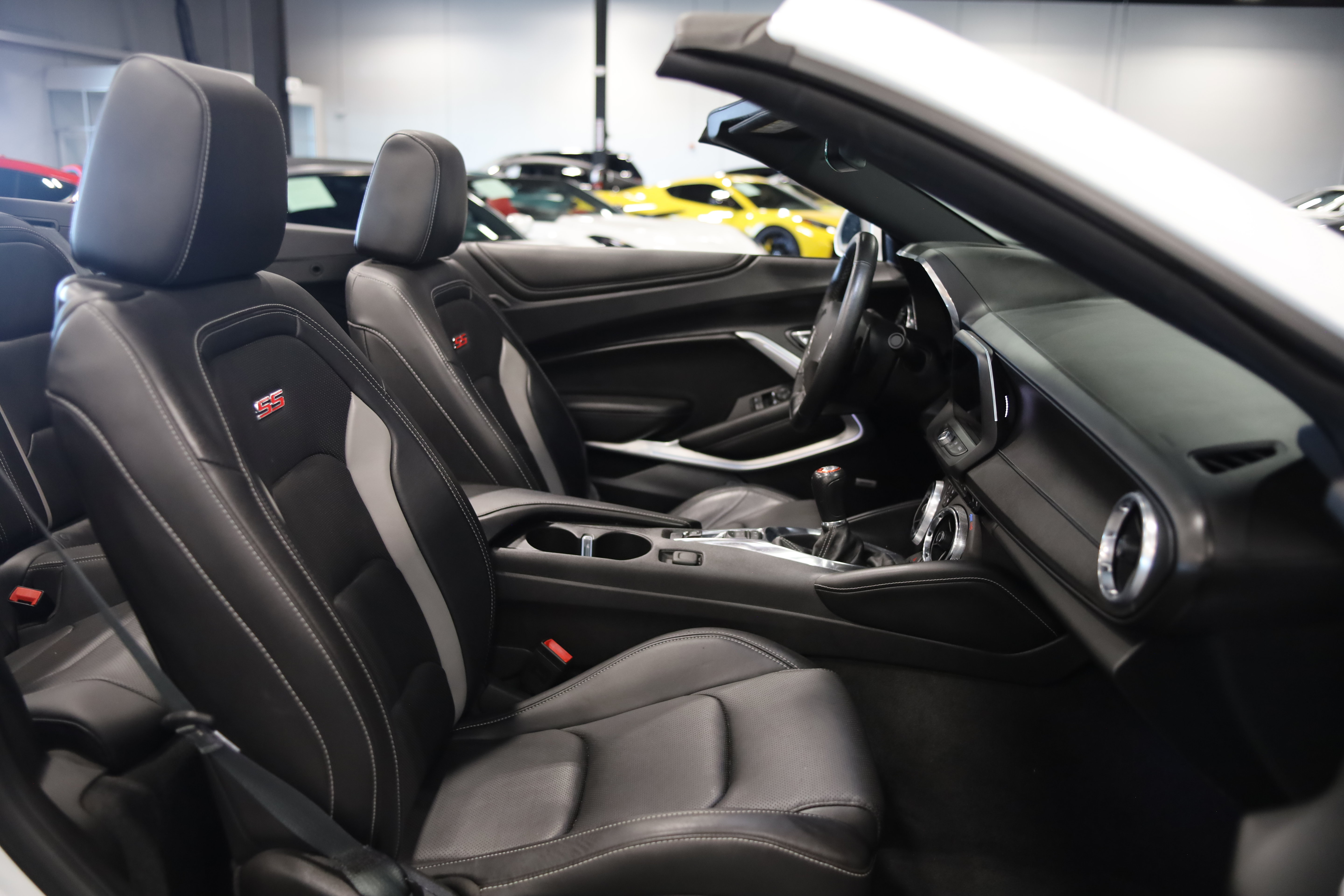 Used 2017 Chevrolet Camaro SS RWD image 43