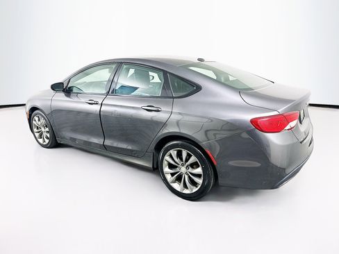 Used 2015 Chrysler 200 S FWD image 5