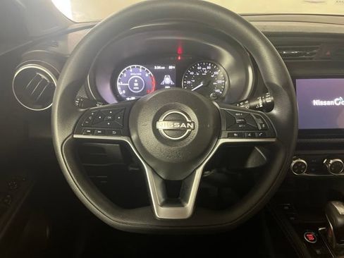 Used 2024 Nissan Kicks SV FWD image 13