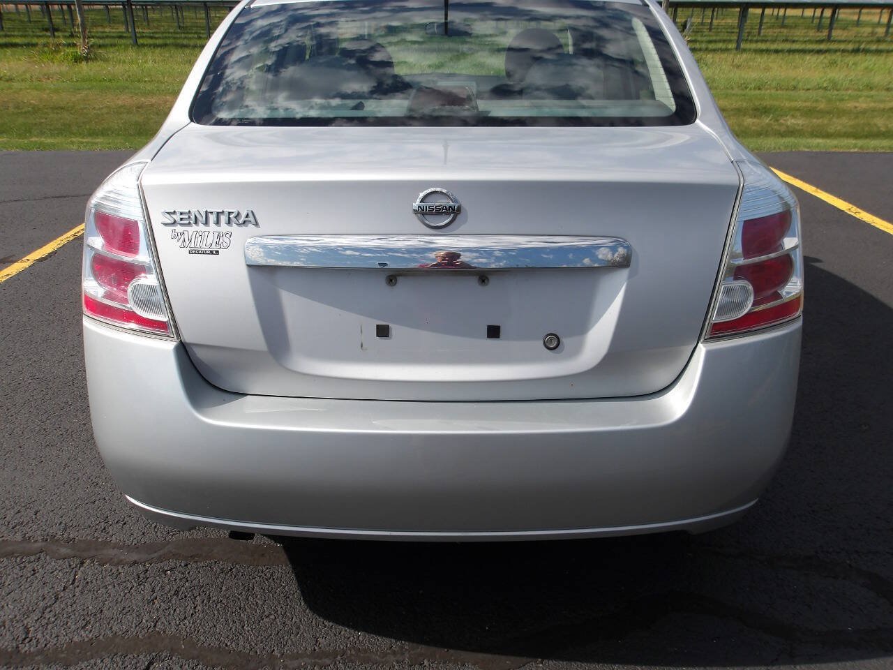 Used 2010 Nissan Sentra 2.0 S FWD image 33