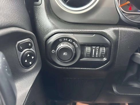 Used 2022 Jeep Wrangler Unlimited Sahara w/ Cold Weather Group image 9