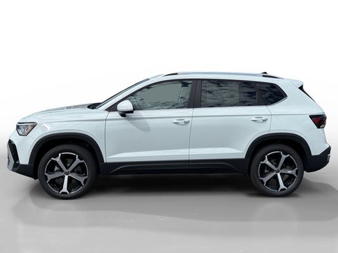 New 2025 Volkswagen Taos SEL image 2