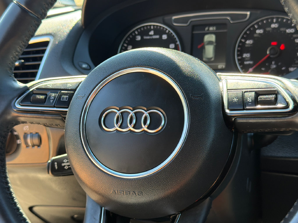 Used 2018 Audi Q3 2.0T Premium Plus w/ Premium Plus Package FWD image 32