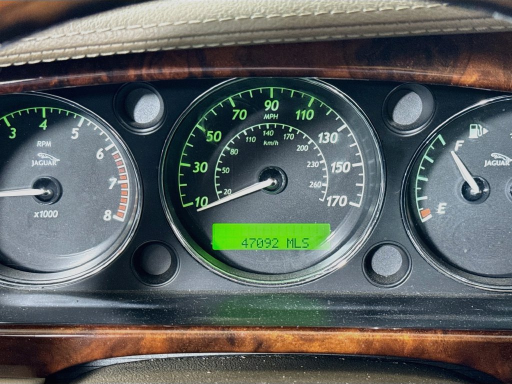Used 2005 Jaguar XJ8 RWD image 12