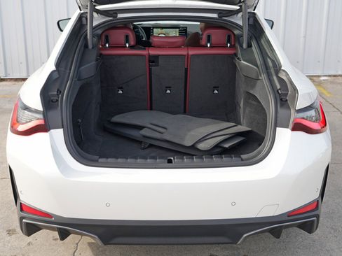 Used 2023 BMW i4 eDrive40 w/ Premium Package image 10