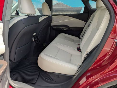 Certified 2024 Lexus RX 350 w/ Convenience Package image 18