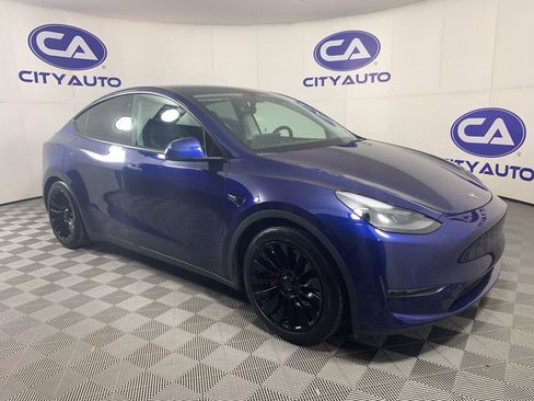 Used 2022 Tesla Model Y Performance image 1
