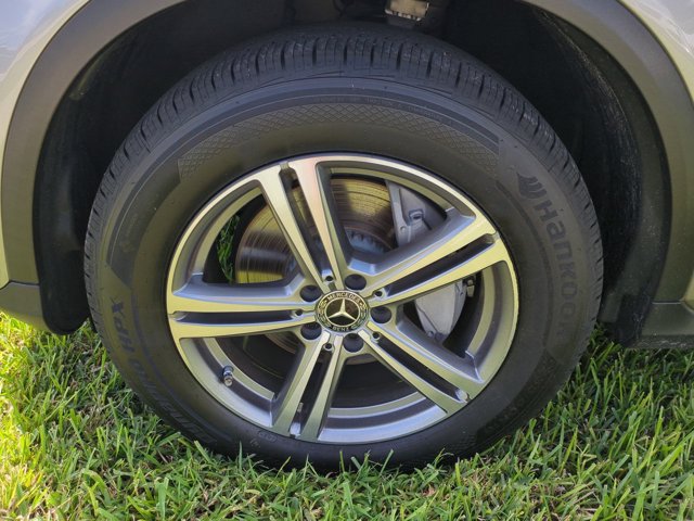 Used 2022 Mercedes-Benz GLC 300 image 11