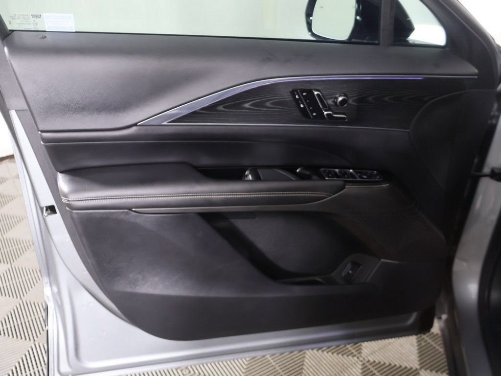Used 2024 Cadillac Lyriq Luxury RWD image 25