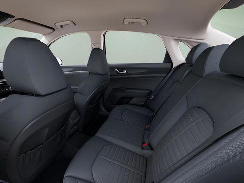New 2025 Kia K5 LXS image 18