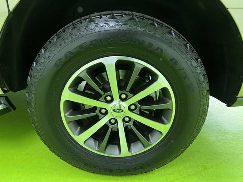 Used 2020 Ford Expedition Max XLT w/ Equipment Group 202A AWD/4WD image 15