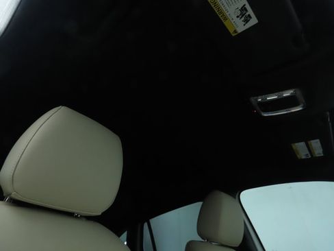 Certified 2025 Mercedes-Benz GLA 250 image 18