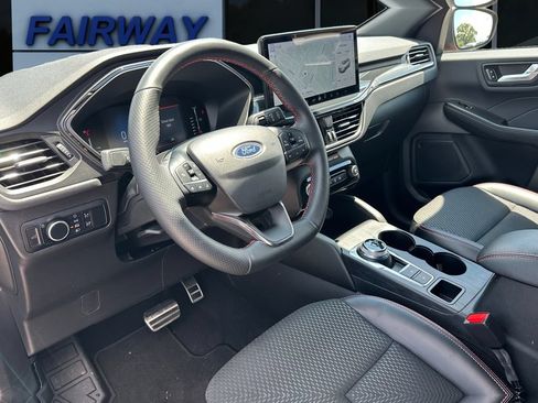 Used 2024 Ford Escape ST-Line w/ Tech Pack #1 FWD image 14