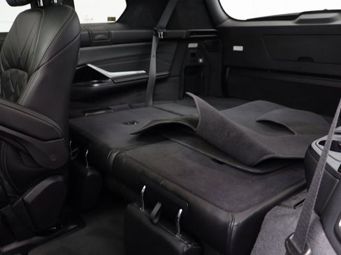 Certified 2024 BMW X7 xDrive40i w/ M Sport Package image 14