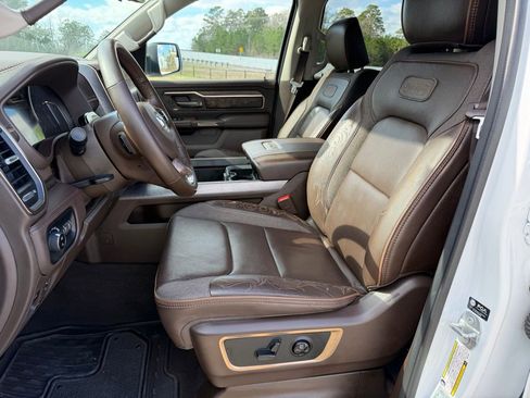 Used 2025 RAM 1500 Limited image 10