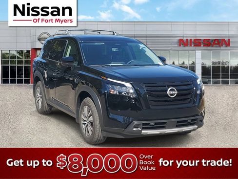 New 2025 Nissan Pathfinder SL w/ Black Appearance Package image 1