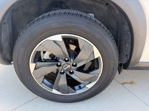 Used 2024 Nissan Rogue SV AWD/4WD image 24