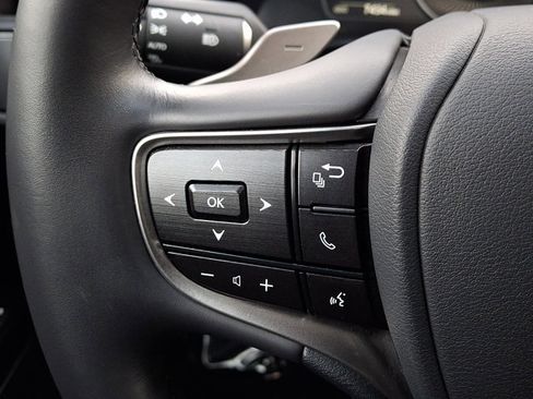 Certified 2025 Lexus ES 300h w/ Premium Package image 22