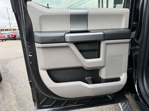 Used 2016 Ford F150 XLT w/ Equipment Group 302A Luxury AWD/4WD image 23