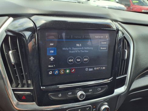 Used 2021 Chevrolet Traverse LT image 21