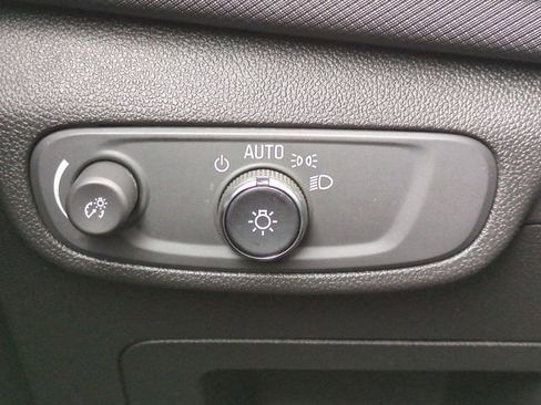 Used 2025 Chevrolet TrailBlazer LT w/ Convenience Package image 20